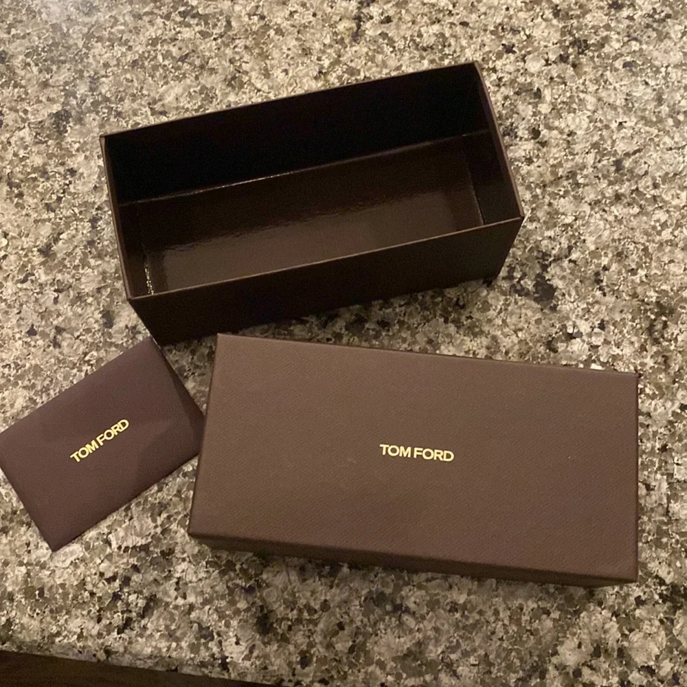 Tom Ford Box - Picture 2 of 2